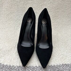 Never worn stunning suede Vince Camuto black heels. Size 9.5/41. 4 inch heel.